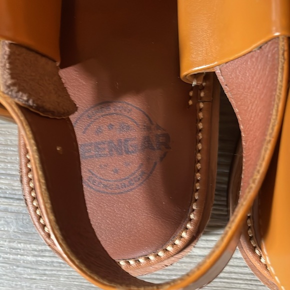NEW SEENGAR LEATHER SANDALS TAN SIZE 8.5 MENS - Picture 2 of 4